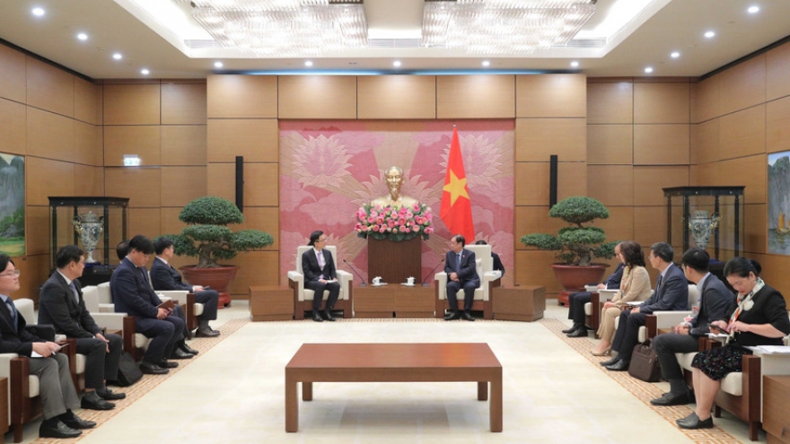 NA Vice Chairman calls for Samsung’s operation expansion in Vietnam